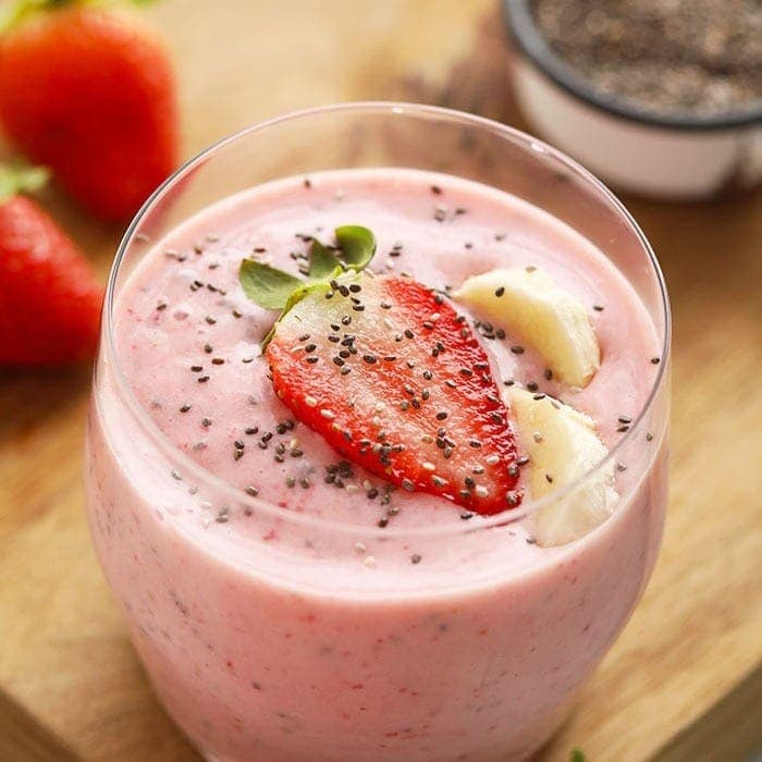 Simple Ingredients for a Healthy Strawberry Chia Smoothie